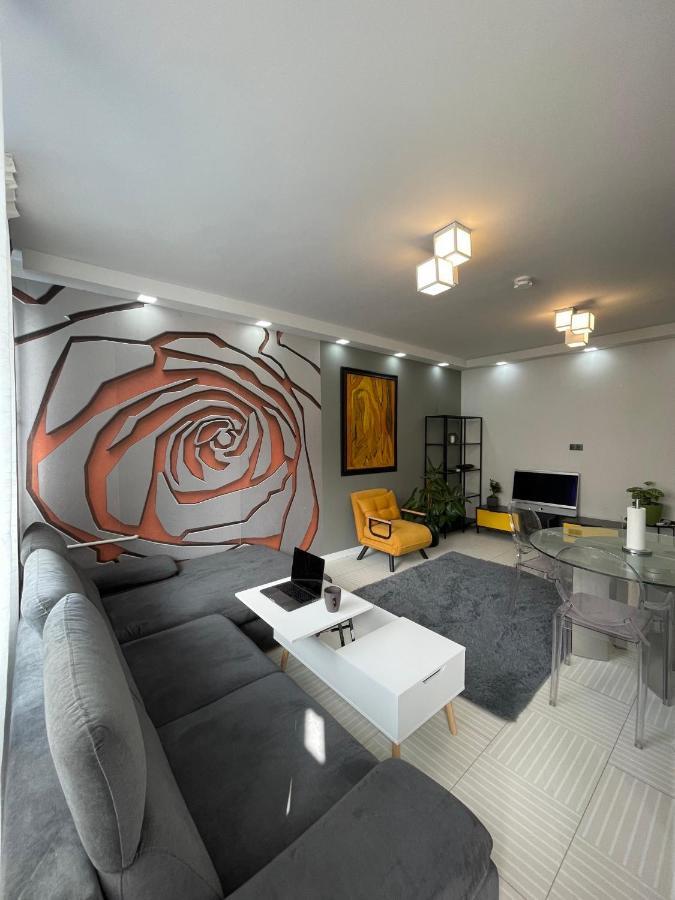Bright: Flat With Balcony - Kitchen - Free Parking Apartamento Berlim Exterior foto